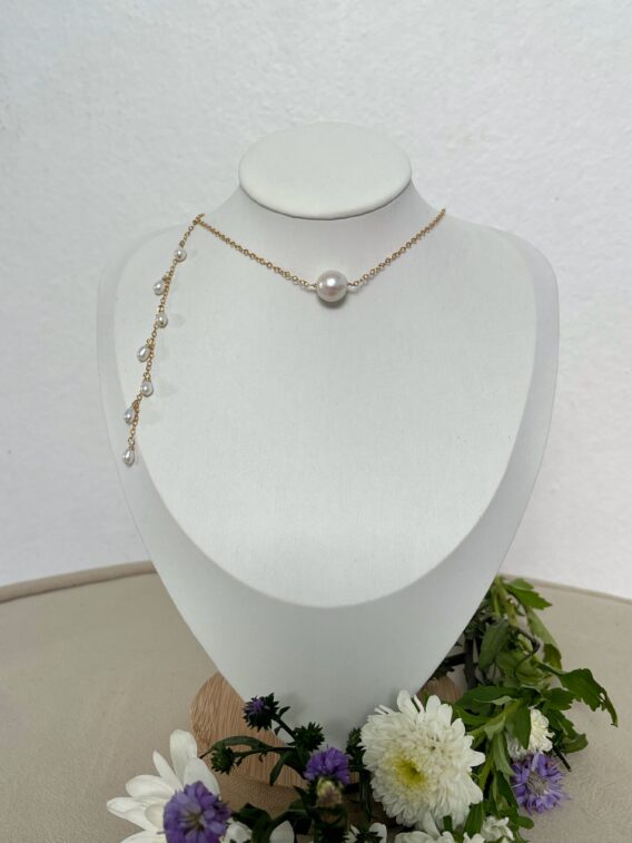 Collier asymétrique en perles d'eau douce en Gold Filled