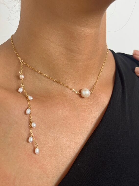 Collier asymétrique en perles d'eau douce en Gold Filled