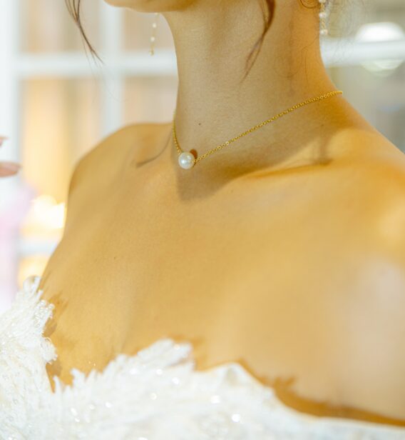 Collier + Pendentif de dos en perles d'eau douce en Gold Filled