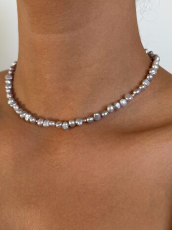 Collier perles d'eau douce grises
