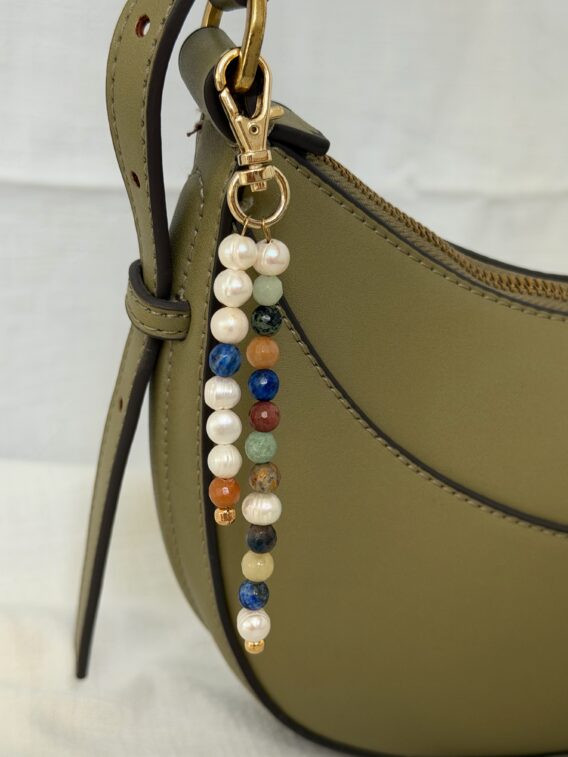 Porte clé/ Bijou de sac perles d'eau douce et perles mixtes