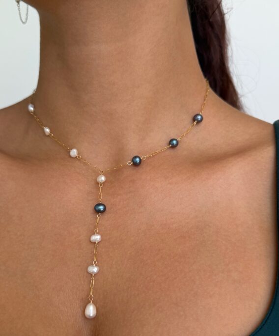 Collier perles d'eau douce blanches et bleues