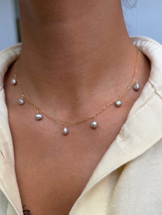 Collier ped grises qui pendent Collier perles d'eau douce grise en Gold Filled